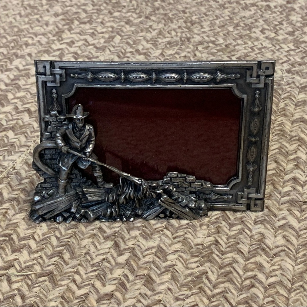 Currier & Ives Pewter Firefighter 3.5x5” Photo Picture Frame MCNY 1992